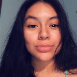 Meet your Posher, Yely